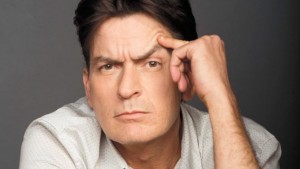 Charlie Sheen ha l'Aids: paga pornostar, fuma crack...