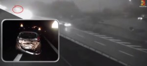 Tampona auto su A12 e scappa: VIDEO lo incastrata