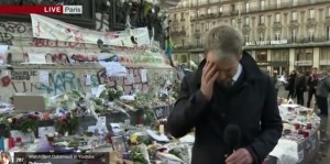 Attentati Parigi, inviato Bbc si commuove in diretta