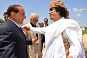 Berlusconi attacca Renzi in politica estera: e lui in Libia?