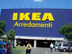 Sciopero supermercati 7 dicembre: rischio anche Ikea, Ovs...
