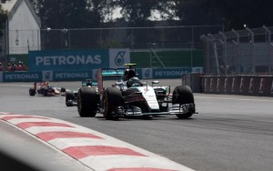F1, Gp Abu Dhabi: vince Rosberg, terza Ferrari Raikkonen