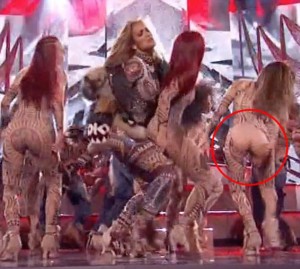 YOUTUBE Jennifer Lopez, incidente sul lato B...ma non il suo