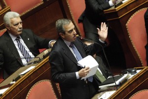 Maurizio Gasparri: "Il 4 novembre lo dedichiamo ai marò"