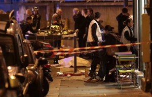 Attentati Parigi, telefonino del kamikaze: "Ok siamo pronti"