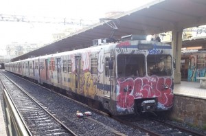 Roma-Lido ancora caos, Atac: "Mancano i treni"