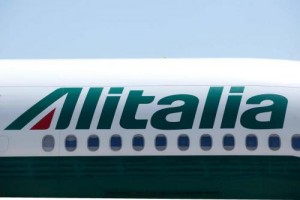 Alitalia assume piloti: corso di due anni, poi contratto
