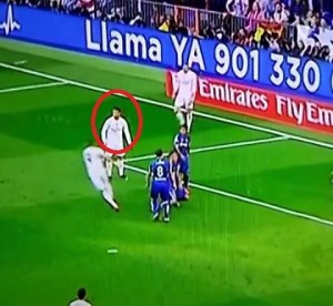 Benzema segna, e Cristiano Ronaldo si lamenta