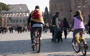 Targa e bollo anche per le bici: proposta del senatore Pd