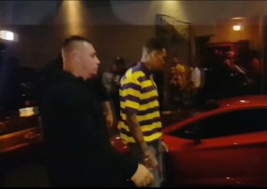Chris Brown, via da nightclub in Lamborghini, evita rissa 