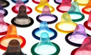 I giovani italiani non usano preservativo