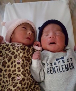 VIDEO YouTube, California: gemelli nati in due anni diversi