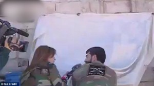 YOUTUBE Siria: cameraman ferito in diretta per intervista