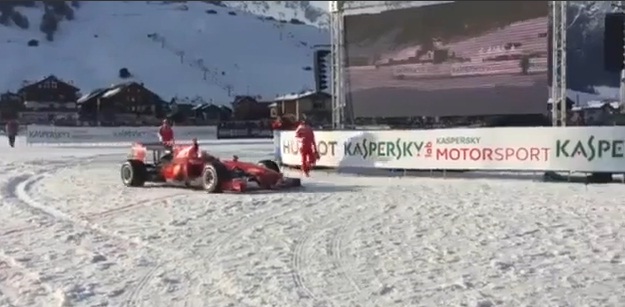 YOUTUBE Giancarlo Fisichella, Ferrari show sulla neve