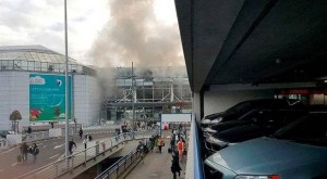 Bruxelles, esplosioni in aeroporto: feriti. Scalo evacuato