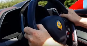 Ferrari a 200 km/ora selfie VIDEO-YOUTUBE: una serie di guai