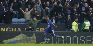 YOUTUBE Leicester, gol Ulloa provoca mini-terremoto 