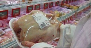 Pollo e tacchino: livelli alti di antibiotico in carne