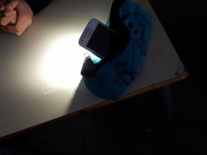 Scuole senza luce a Bari: studenti con torce telefonini