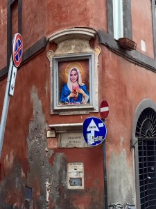 Madonna, volto popstar al posto della Vergine a Roma FOTO2