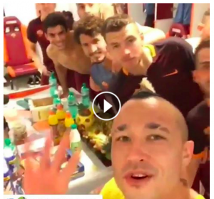 Lazio-Roma 1-4, video festa spogliatoio giallorosso