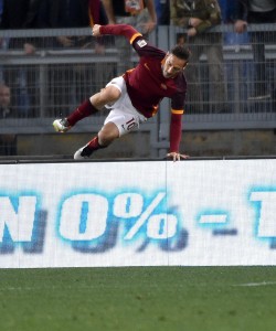 YOUTUBE Totti segna rigore 3-2, Carlo Zampa si commuove 