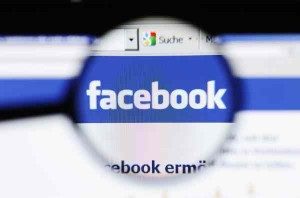 Facebook, attenti ai profili falsi. Ecco come riconoscerli 