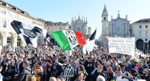Juventus festa scudetto tifosi foto_11