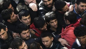 Migranti, 2 mln in Turchia: Italia rischia. La rotta artica