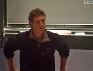 YOUTUBE Zuckerberg nel 2005 all'aula semideserta di Harvard