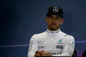 "Hamilton sabotato". Accusa alla Mercedes, ma il team...