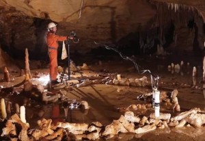 YOUTUBE Misteriosa caverna in Francia: rifugio Neanderthal?