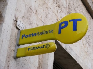 Poste, governo vara decreto per cedere in Borsa il 29,7%
