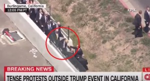 Donald Trump in fuga dai manifestanti