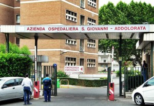 Roma, paziente si lancia da finestra dell'ospedale e muore