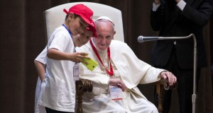 Papa Francesco: "Dimissioni? Sono un po' incosciente..."