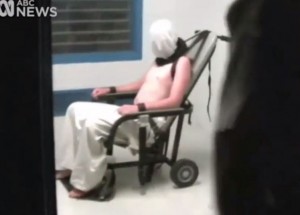 Australia: detenuti carcere minorile incappucciati e legati6