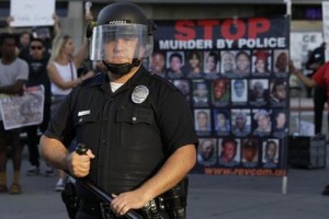 Polizia, a Los Angeles si danno più soldi. In Italia solo tagli