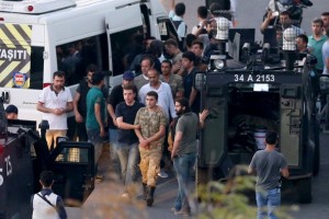 Fallito colpo di stato militare in Turchia: 60 morti, 700 arresti