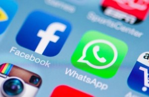 Facebook ti "spia" su WhatsApp. Ecco come salvare la privacy