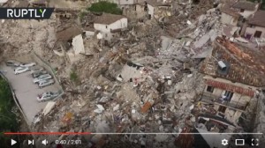 YOUTUBE Pescara dal Tronto vista dal drone dopo il terremoto