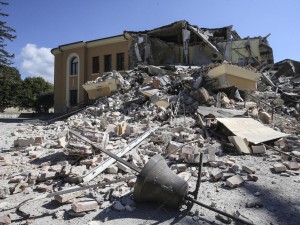 Terremoto Amatrice, la mano della mafia sugli appalti della scuola crollata?