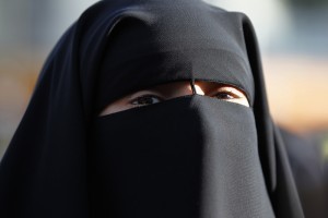 Genova, "allo stand arabo donna col burqa": polemiche alla Festa dell'Unità