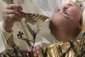 Battesimo e cresima, oltre a padrino e madrina arriva il testimone