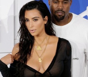 Kim Kardashian aggredita e rapinata. Guardia del corpo complice dei ladri?