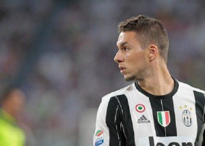 Juventus, Marko Pjaca infortunato: sospetta frattura al perone