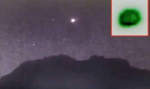 YOUTUBE Ufo in Messico? Oggetto volante non identificato sopra il vulcano