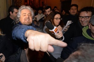 Beppe Grillo: "Italicum anche al Senato, basta aggiungere due righe"