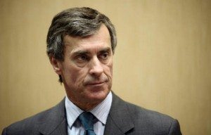 Francia, conti all'estero: ex ministro Cahuzac condannato a 3 anni per frode fiscale