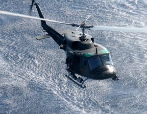 Aeronautica arma elicotteri soccorso con mitragliatrici